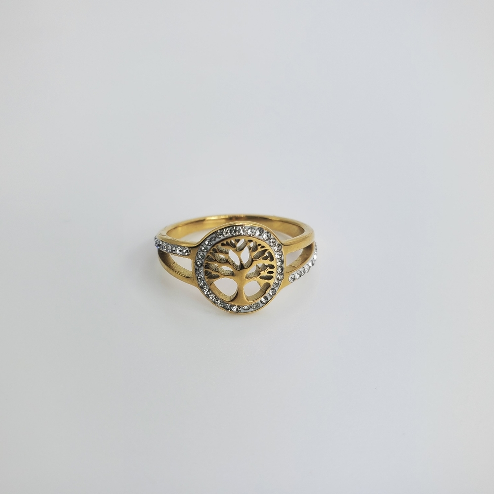 Ring - Picture 2 of 4